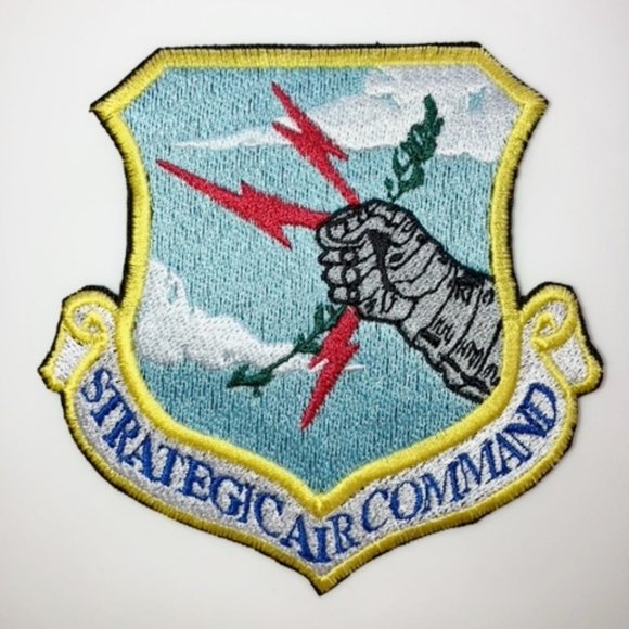 Strategic Air Command (SAC) emblem embroidered patch - Picture 4 of 5